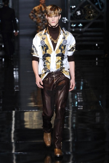 Fotoservizio/FW 2014-2015/MEN/VERSACE/DP1/2