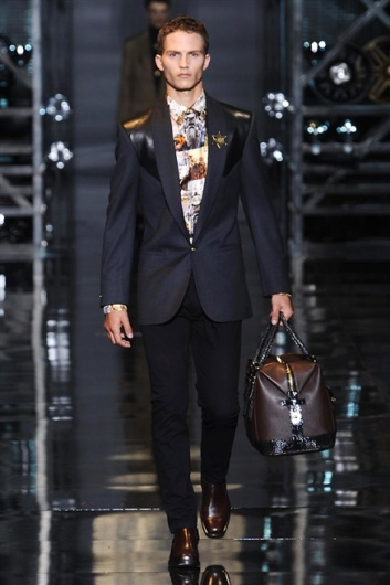 Fotoservizio/FW 2014-2015/MEN/VERSACE/DP1/4