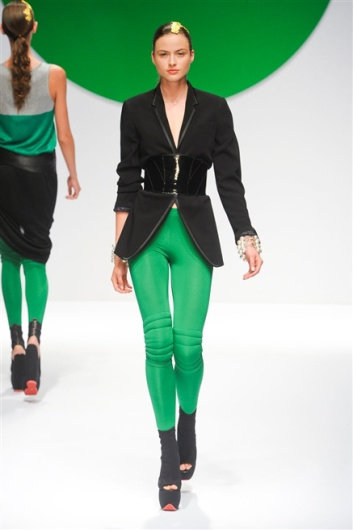 Fotoservizio/SS 2012/WOMEN/KRIZIA/15