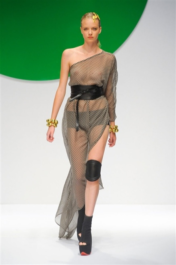 Fotoservizio/SS 2012/WOMEN/KRIZIA/38