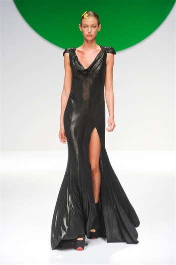 Fotoservizio/SS 2012/WOMEN/KRIZIA/33
