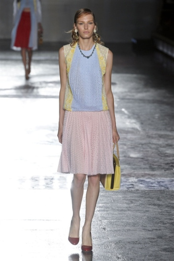Fotoservizio/SS 2012/WOMEN/PRADA/7
