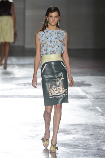 Fotoservizio/SS 2012/WOMEN/PRADA/17