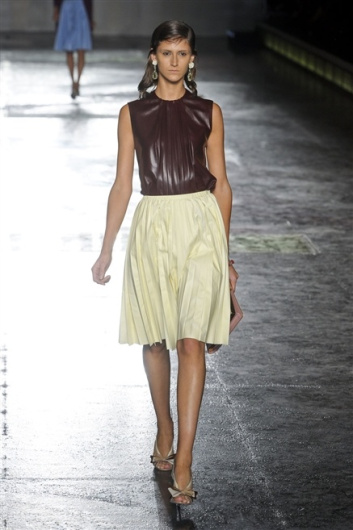 Fotoservizio/SS 2012/WOMEN/PRADA/18