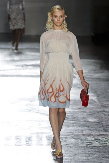 Fotoservizio/SS 2012/WOMEN/PRADA/25