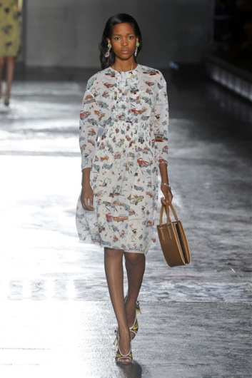 Fotoservizio/SS 2012/WOMEN/PRADA/26