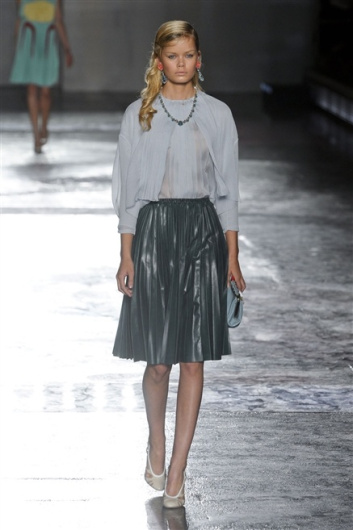 Fotoservizio/SS 2012/WOMEN/PRADA/20