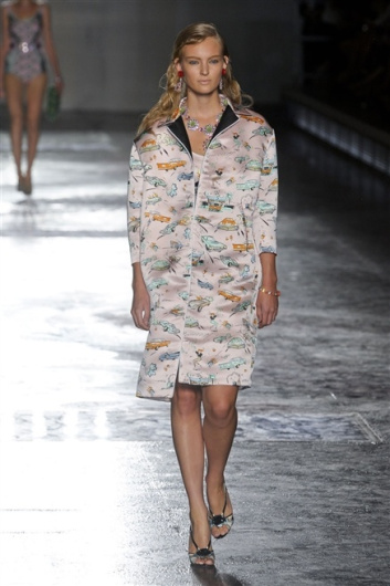 Fotoservizio/SS 2012/WOMEN/PRADA/35