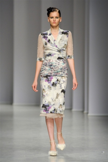 Fotoservizio/SS 2012/WOMEN/ANTONIO MARRAS/1