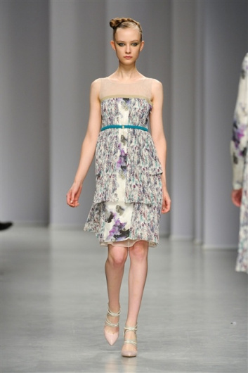 Fotoservizio/SS 2012/WOMEN/ANTONIO MARRAS/3