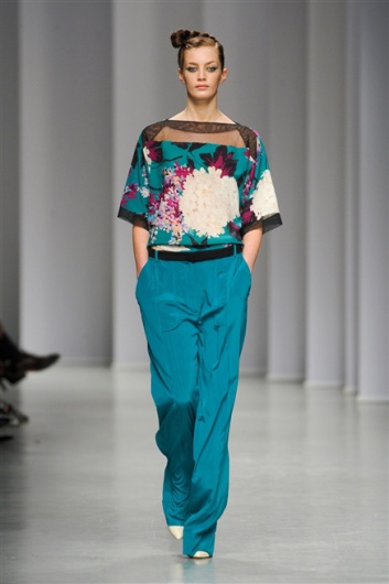 Fotoservizio/SS 2012/WOMEN/ANTONIO MARRAS/10