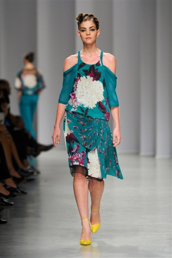 Fotoservizio/SS 2012/WOMEN/ANTONIO MARRAS/12