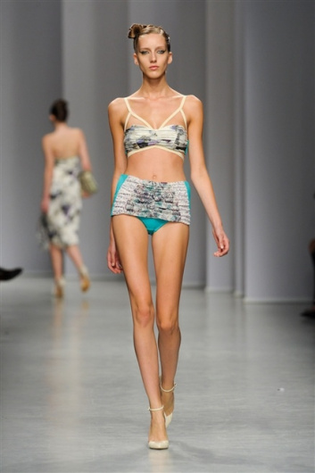 Fotoservizio/SS 2012/WOMEN/ANTONIO MARRAS/6
