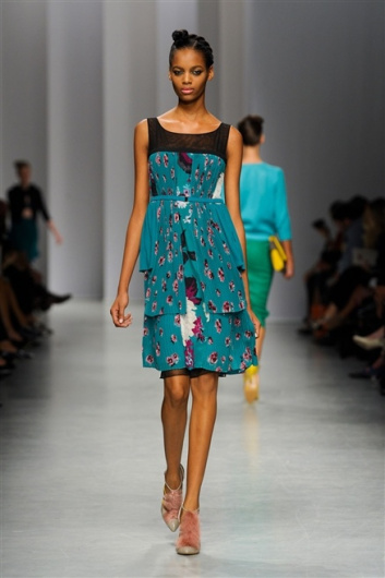 Fotoservizio/SS 2012/WOMEN/ANTONIO MARRAS/8
