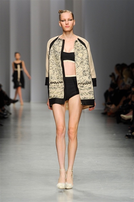 Fotoservizio/SS 2012/WOMEN/ANTONIO MARRAS/19
