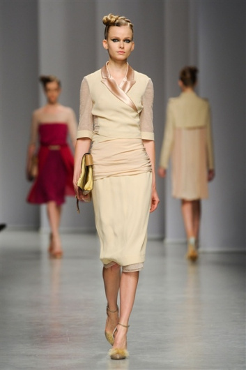 Fotoservizio/SS 2012/WOMEN/ANTONIO MARRAS/30