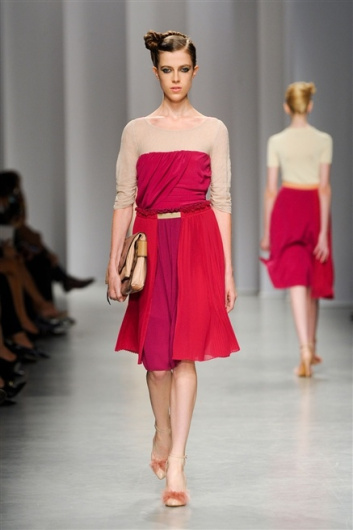 Fotoservizio/SS 2012/WOMEN/ANTONIO MARRAS/31