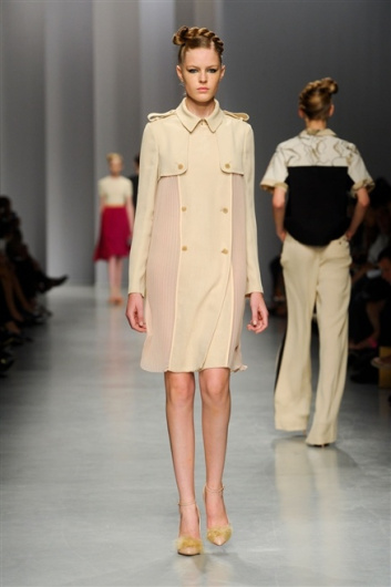 Fotoservizio/SS 2012/WOMEN/ANTONIO MARRAS/28