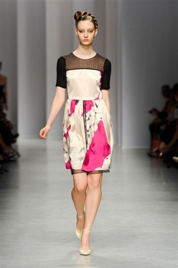 Fotoservizio/SS 2012/WOMEN/ANTONIO MARRAS/40