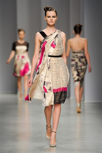 Fotoservizio/SS 2012/WOMEN/ANTONIO MARRAS/39