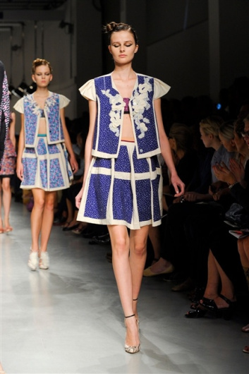 Fotoservizio/SS 2012/WOMEN/ANTONIO MARRAS/53
