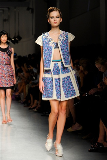 Fotoservizio/SS 2012/WOMEN/ANTONIO MARRAS/54