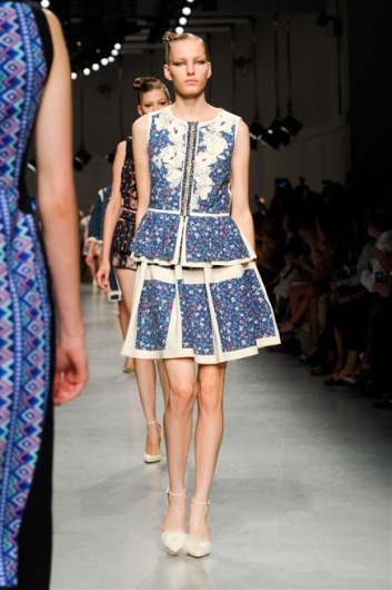Fotoservizio/SS 2012/WOMEN/ANTONIO MARRAS/46