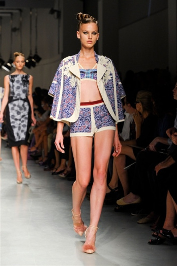 Fotoservizio/SS 2012/WOMEN/ANTONIO MARRAS/57