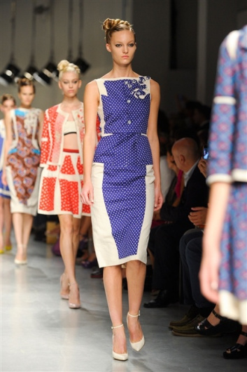 Fotoservizio/SS 2012/WOMEN/ANTONIO MARRAS/71