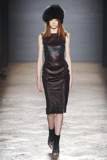 Fotoservizio/FW 2014-2015/WOMEN/SIMONETTA RAVIZZA/DP1/2