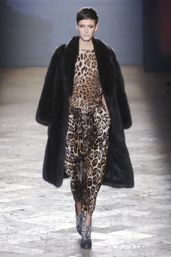Fotoservizio/FW 2014-2015/WOMEN/SIMONETTA RAVIZZA/DP1/4