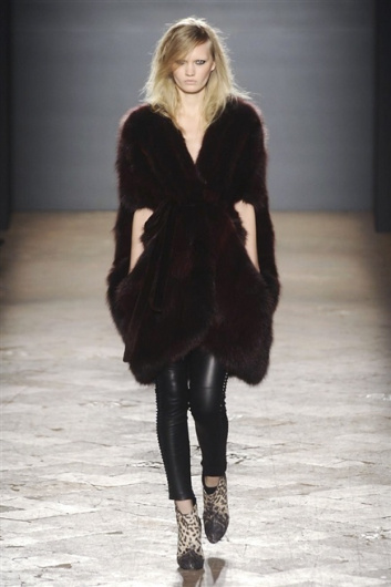 Fotoservizio/FW 2014-2015/WOMEN/SIMONETTA RAVIZZA/DP1/9