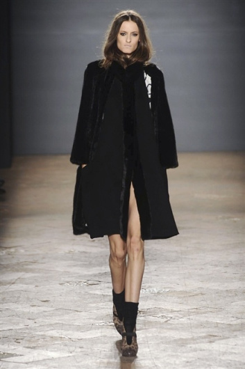 Fotoservizio/FW 2014-2015/WOMEN/SIMONETTA RAVIZZA/DP1/10