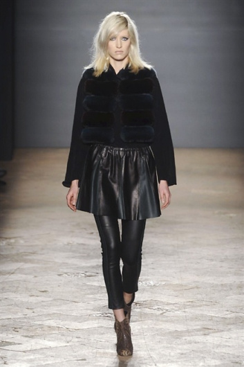 Fotoservizio/FW 2014-2015/WOMEN/SIMONETTA RAVIZZA/DP1/11