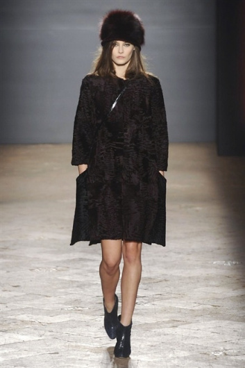 Fotoservizio/FW 2014-2015/WOMEN/SIMONETTA RAVIZZA/DP1/23