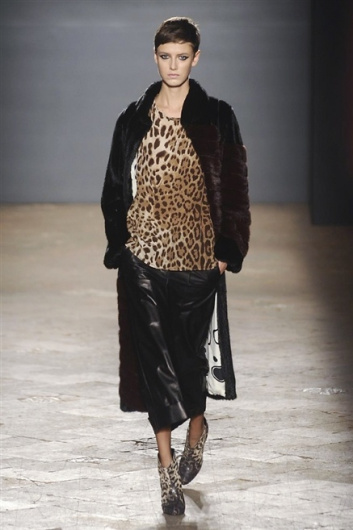 Fotoservizio/FW 2014-2015/WOMEN/SIMONETTA RAVIZZA/DP1/26