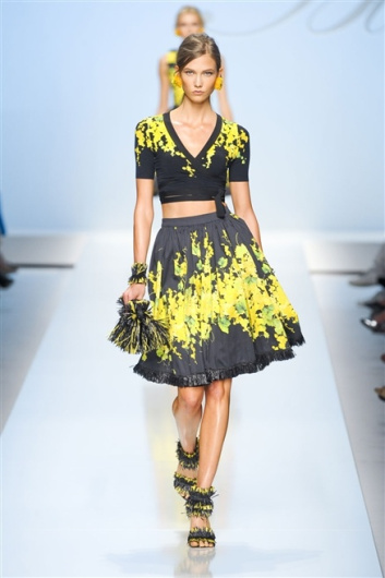 Fotoservizio/SS 2012/WOMEN/BLUMARINE/1