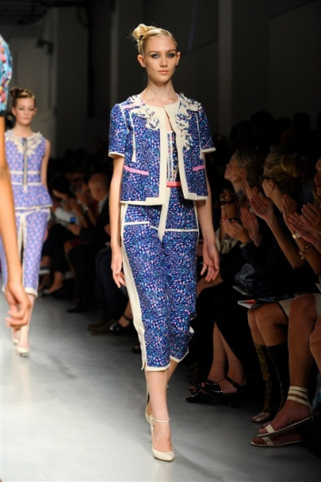 Fotoservizio/SS 2012/WOMEN/ANTONIO MARRAS/76