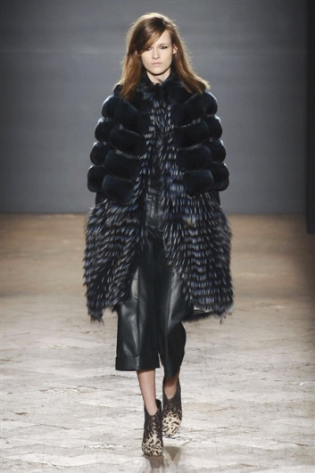 Fotoservizio/FW 2014-2015/WOMEN/SIMONETTA RAVIZZA/DP1/42
