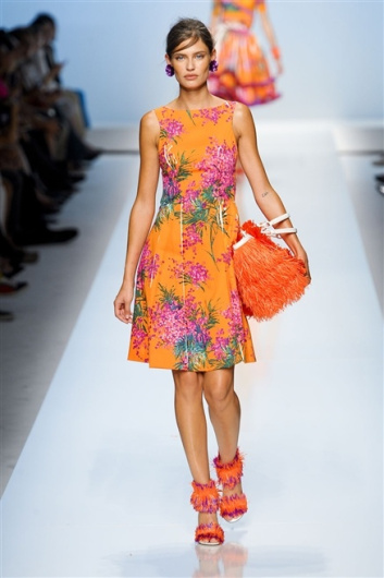 Fotoservizio/SS 2012/WOMEN/BLUMARINE/11