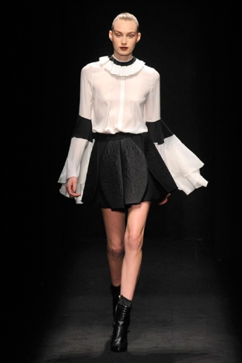 Fotoservizio/FW 2014-2015/WOMEN/BYBLOS MILANO/DP1/21