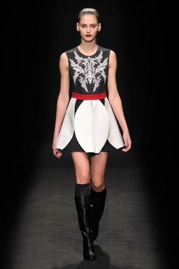 Fotoservizio/FW 2014-2015/WOMEN/BYBLOS MILANO/DP1/27