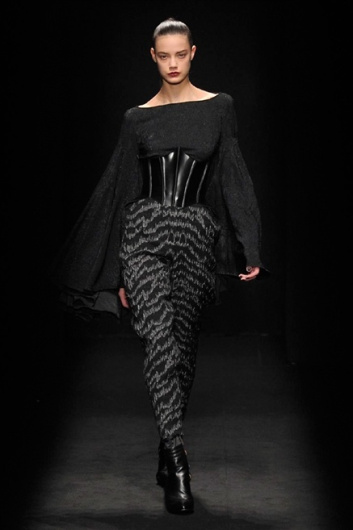 Fotoservizio/FW 2014-2015/WOMEN/BYBLOS MILANO/DP1/30