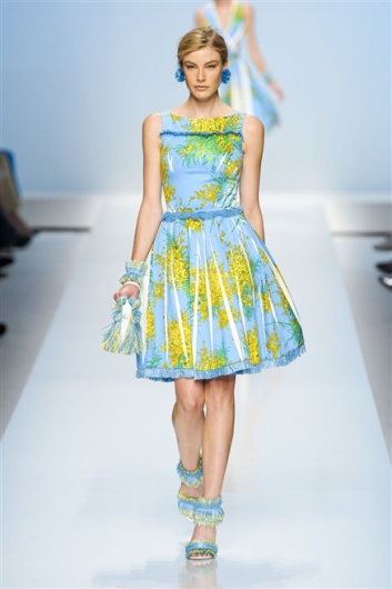 Fotoservizio/SS 2012/WOMEN/BLUMARINE/15