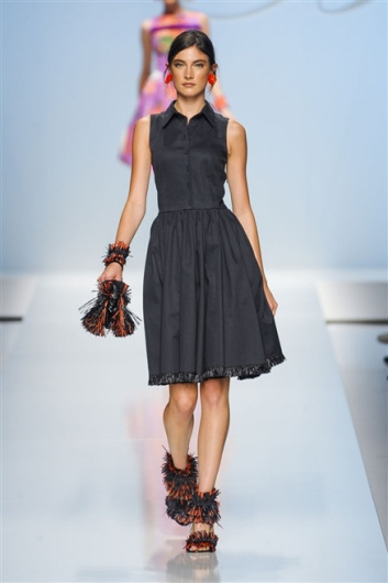 Fotoservizio/SS 2012/WOMEN/BLUMARINE/8