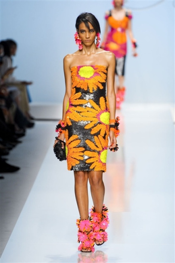 Fotoservizio/SS 2012/WOMEN/BLUMARINE/30