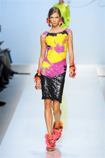 Fotoservizio/SS 2012/WOMEN/BLUMARINE/33