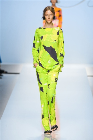 Fotoservizio/SS 2012/WOMEN/BLUMARINE/34