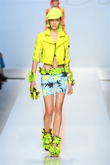 Fotoservizio/SS 2012/WOMEN/BLUMARINE/26