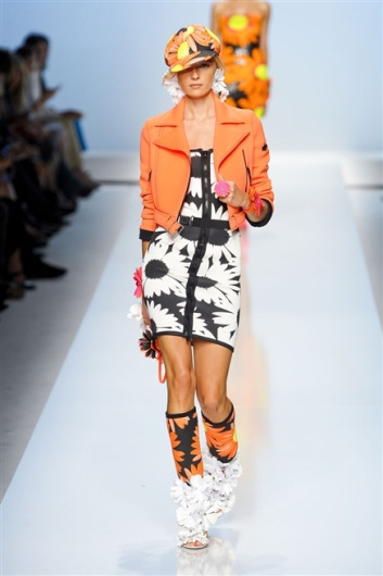 Fotoservizio/SS 2012/WOMEN/BLUMARINE/29